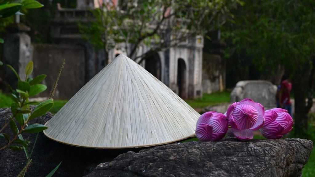 Le chapeau conique - symbole de la simplicité du Vietnam